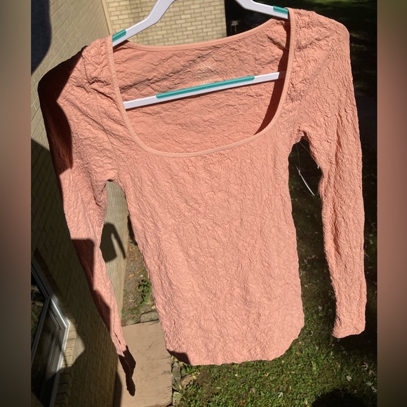 Free People Smoke Rose Have It All Pink Floral Crinkle Long Sleeve Textured Top - Picture 17 of 17